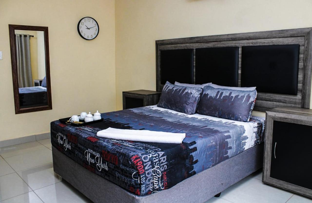 Tshukudu E Ntsho Bed & Breakfast Mogwase ห้อง รูปภาพ